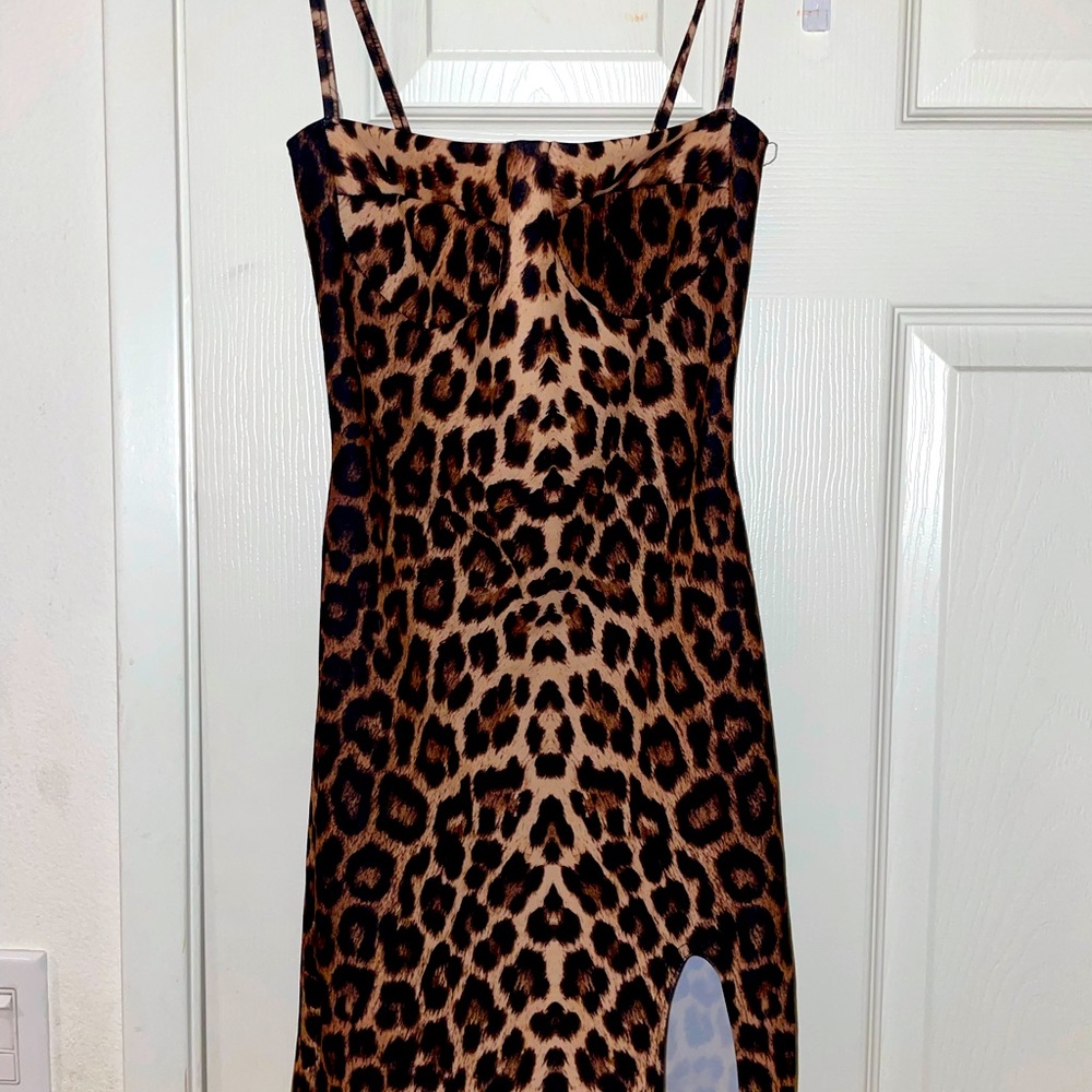 Leopard print Prettylittle thing size 4